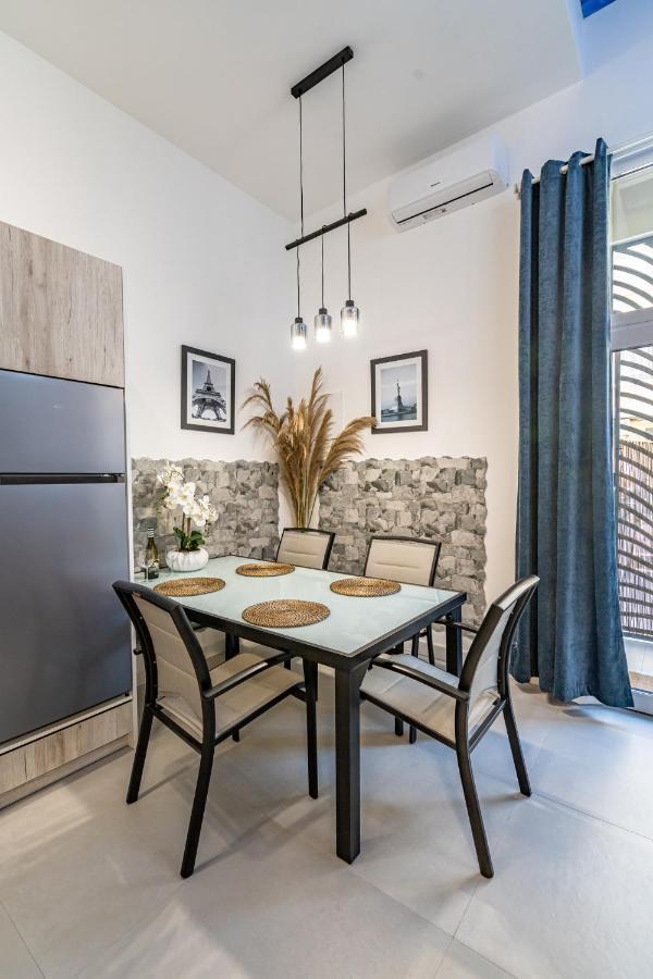 Exquisite Studio Apartment With An Original Design Valencia Kültér fotó