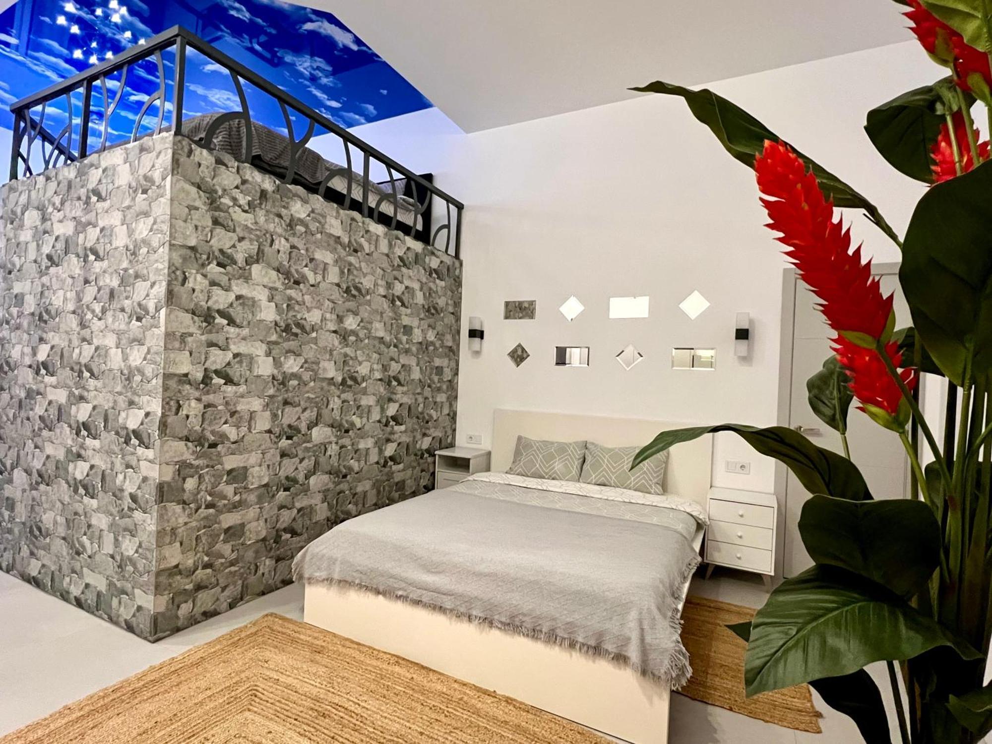 Exquisite Studio Apartment With An Original Design Valencia Kültér fotó
